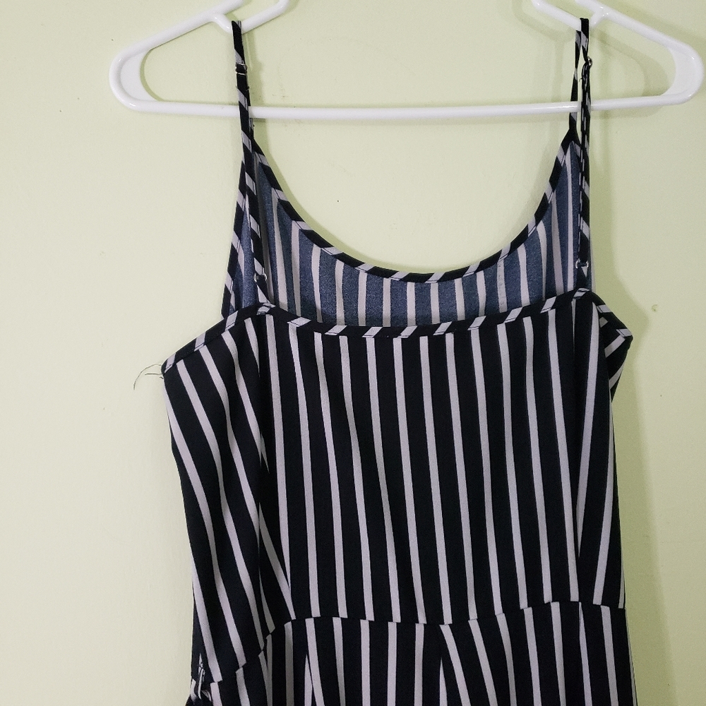 Striped jump suit - Picture 2 of 6